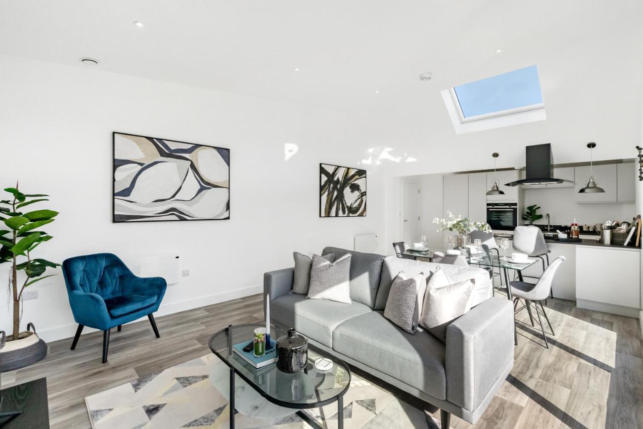 Tailored - Cambridge, Lacon House Apartment *